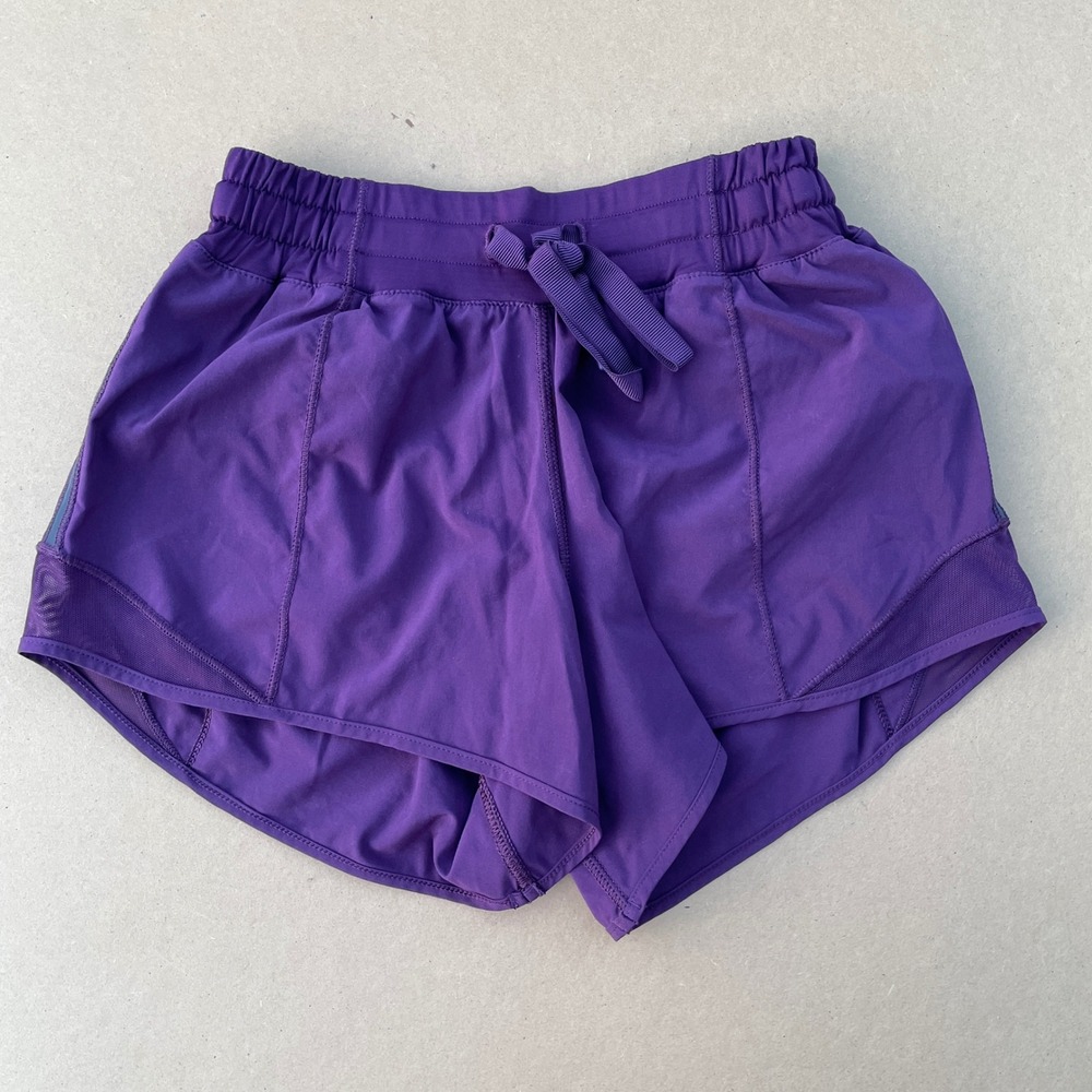 Lululemon Running Shorts Women 2 Purple Athletic Reflective Mesh Zipper Pocket